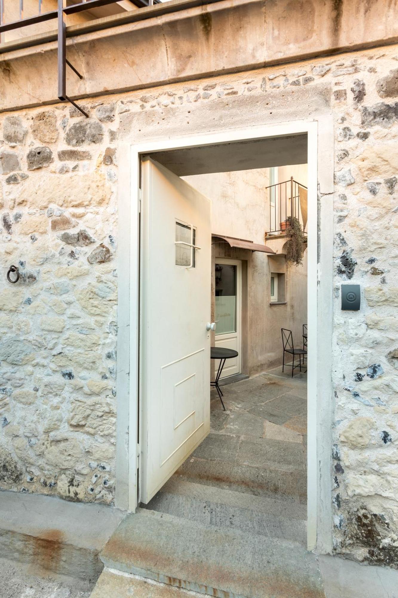 Il Cortiletto Hotel Maison Tresnuraghes Exterior photo